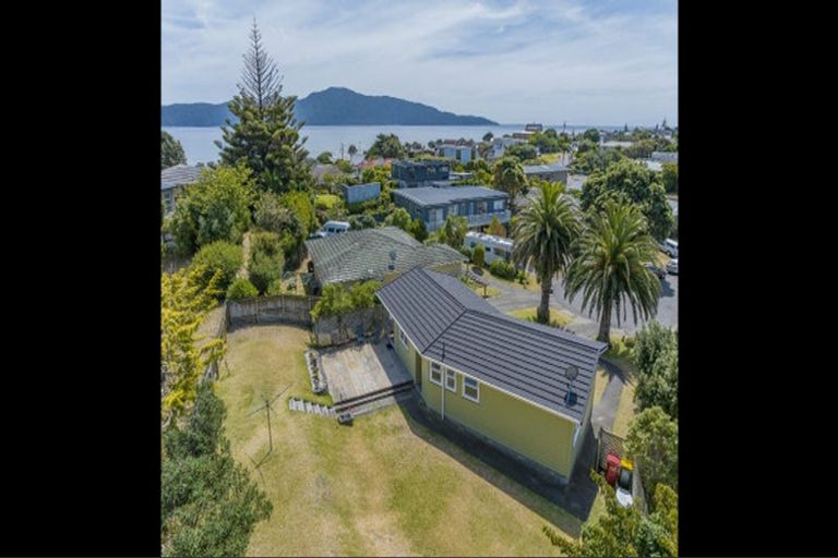 Photo of property in 55 Teoti Street, Paraparaumu Beach, Paraparaumu, 5032