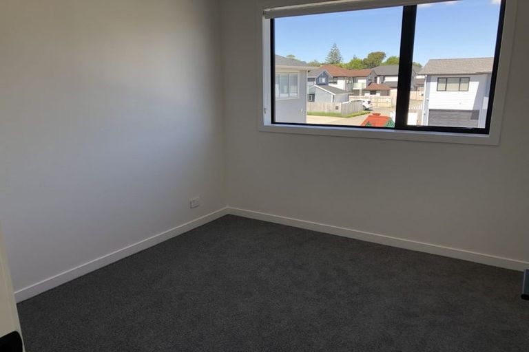 Photo of property in 16b Hamurana Place, Te Atatu Peninsula, Auckland, 0610