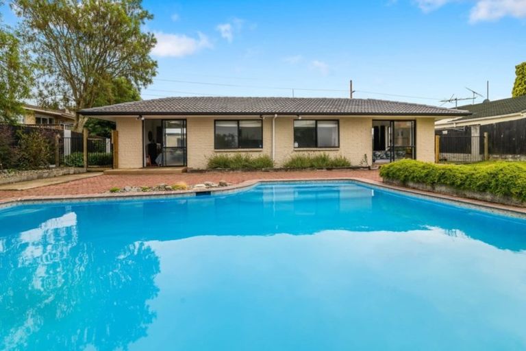 Photo of property in 15 Carter Drive, Pomare, Rotorua, 3015