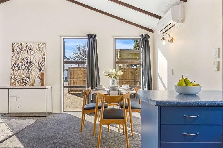 Photo of property in 2/42 Heywood Terrace, Richmond, Christchurch, 8013