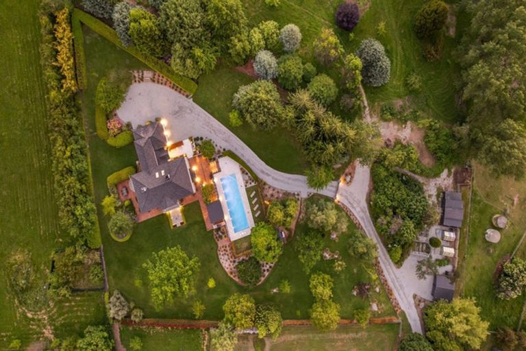 Photo of property in 140 Dalefield Road, Dalefield, Queenstown, 9371