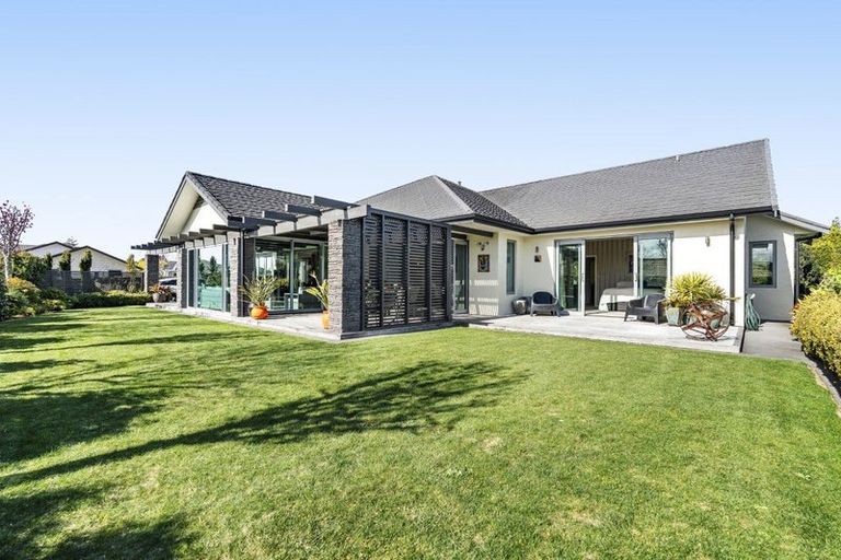 Photo of property in 7b Royal Heights, Glen Avon, New Plymouth, 4312