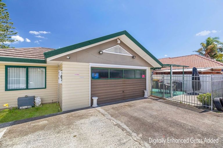 Photo of property in 49d Redoubt Road, Goodwood Heights, Auckland, 2105