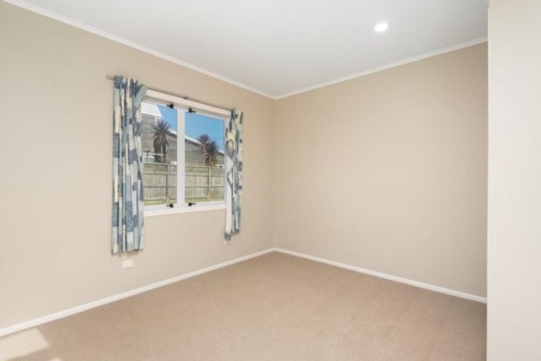 Photo of property in 107 Karewa Parade, Papamoa Beach, Papamoa, 3118
