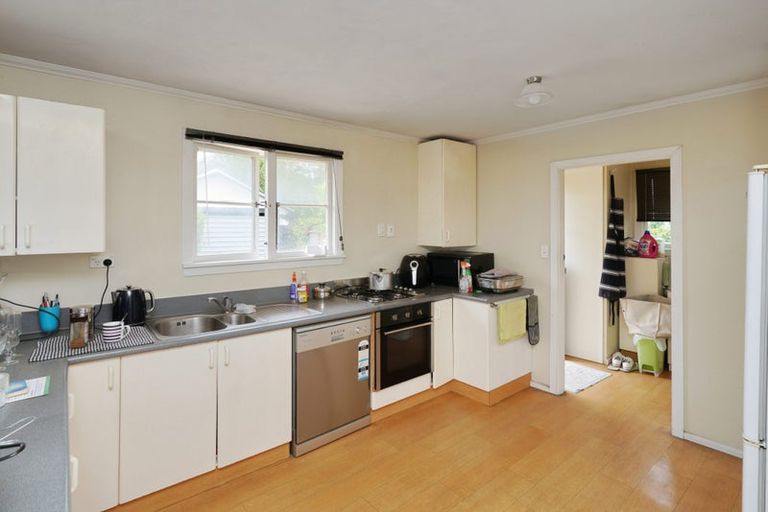 Photo of property in 44 Vancouver Crescent, Wainoni, Christchurch, 8061