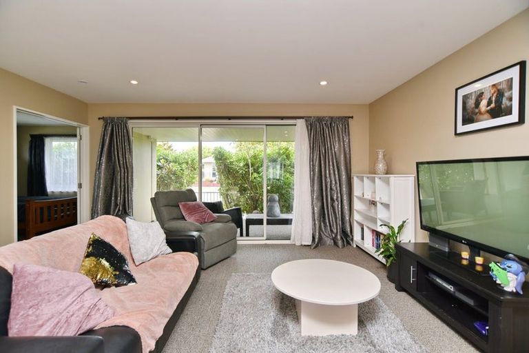 Photo of property in 56 Tahuna Street, Pegasus, 7612