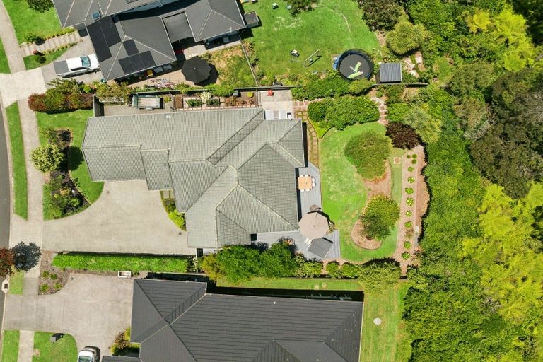 Photo of property in 70 Pohutukawa Parade, Riverhead, 0820