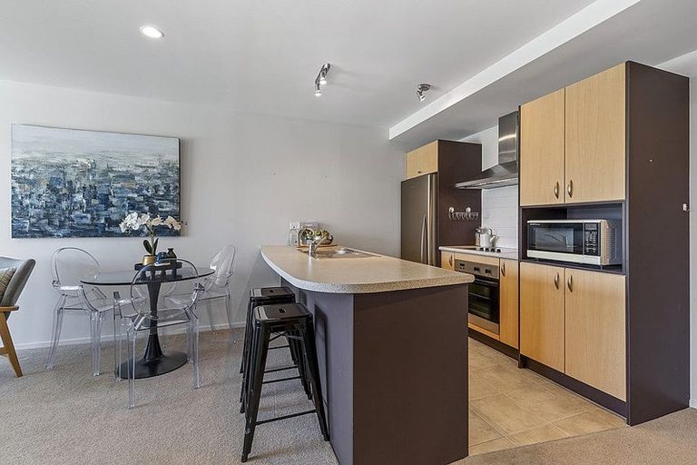 Photo of property in Bay Palms Apartments, 11/30e Bute Road, Browns Bay, Auckland, 0630