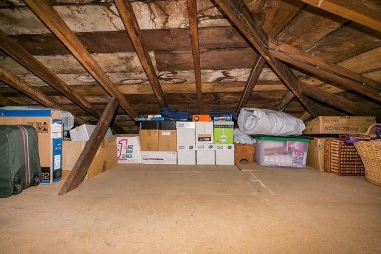 Photo of property in 22 Poplar Grove, Thorndon, Wellington, 6011