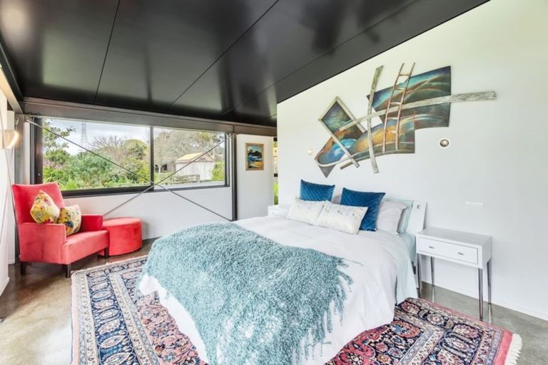 Photo of property in 1559 Kahikatea Flat Road, Kaukapakapa, 0871