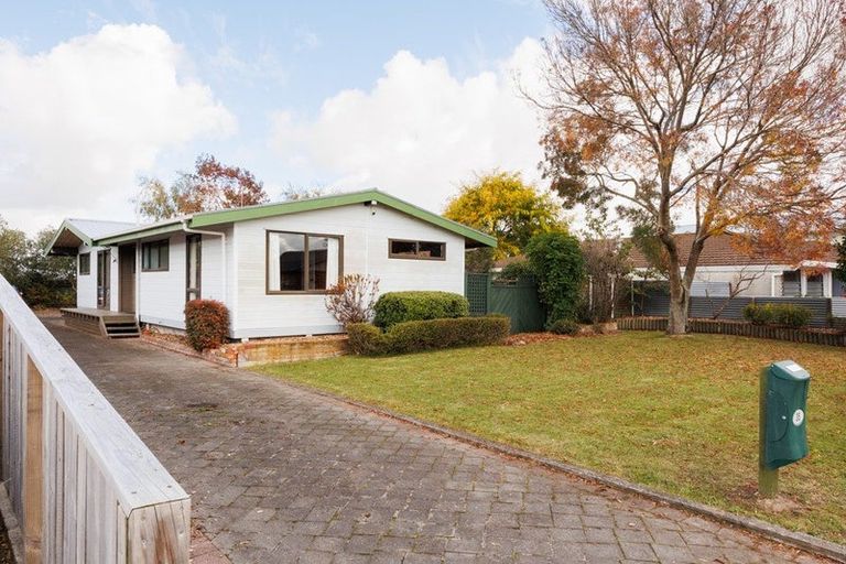 Photo of property in 35 Moyne Avenue, Milson, Palmerston North, 4414
