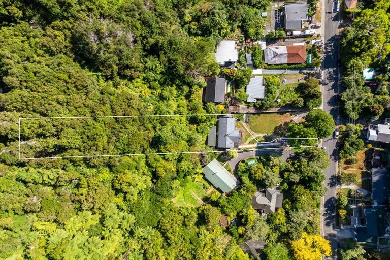 Photo of property in 114 Pinehaven Road, Pinehaven, Upper Hutt, 5019