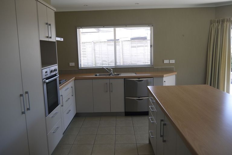 Photo of property in 41 Pukeko Way, Kinloch, Taupo, 3377