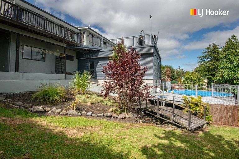 Photo of property in 17 Braeside, Kinmont Park, Mosgiel, 9024