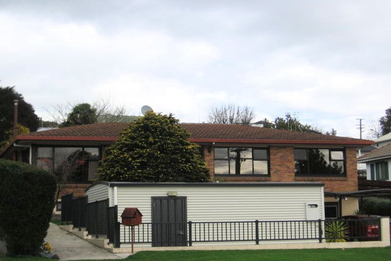 Photo of property in 130a Sutherland Road, Brookfield, Tauranga, 3110
