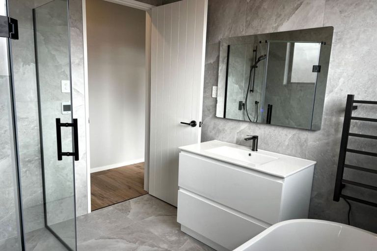 Photo of property in 7 Paihere Street, Huapai, Kumeu, 0810