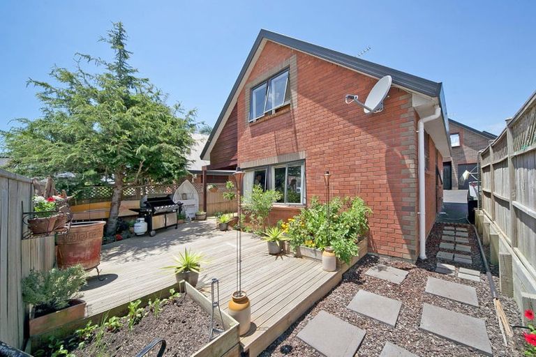 Photo of property in 17/37 Fields Parade, Oteha, Auckland, 0632