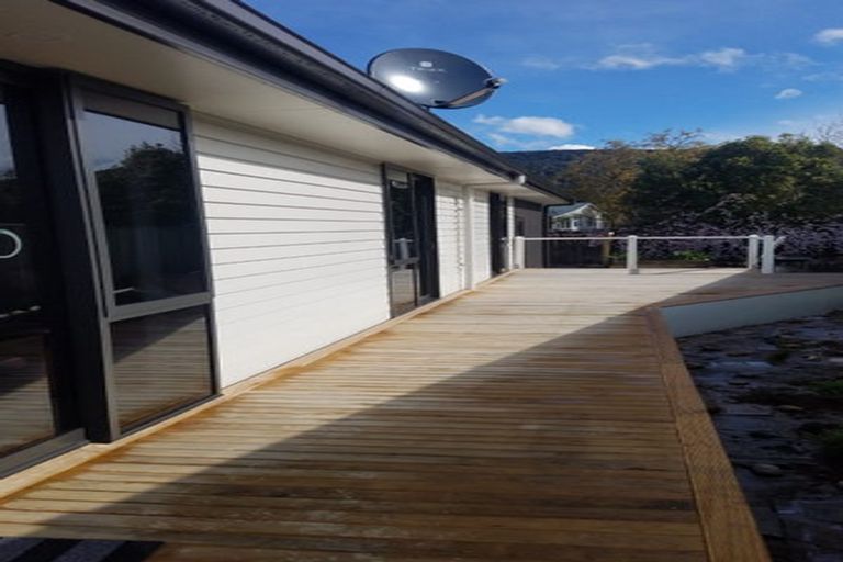 Photo of property in 25 Motu-au Close, Manapouri, 9679