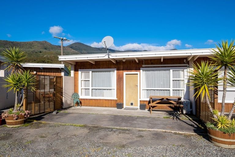 Photo of property in 207a Waikawa Road, Waikawa, Picton, 7220