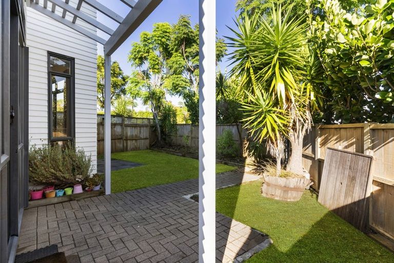 Photo of property in 46/2 Armoy Drive, East Tamaki, Auckland, 2016