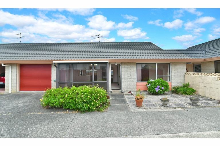 Photo of property in 2/54 Doment Crescent, Orewa, 0931