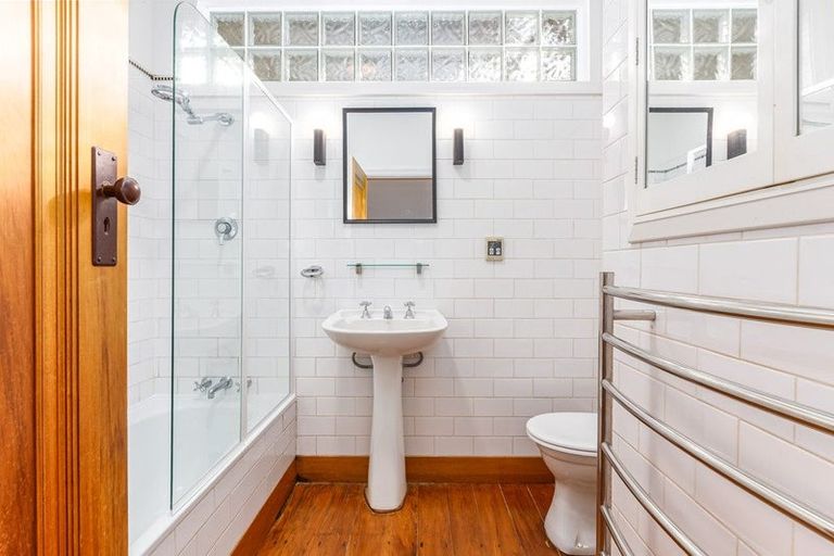 Photo of property in 54 Belvedere Road, Hataitai, Wellington, 6021