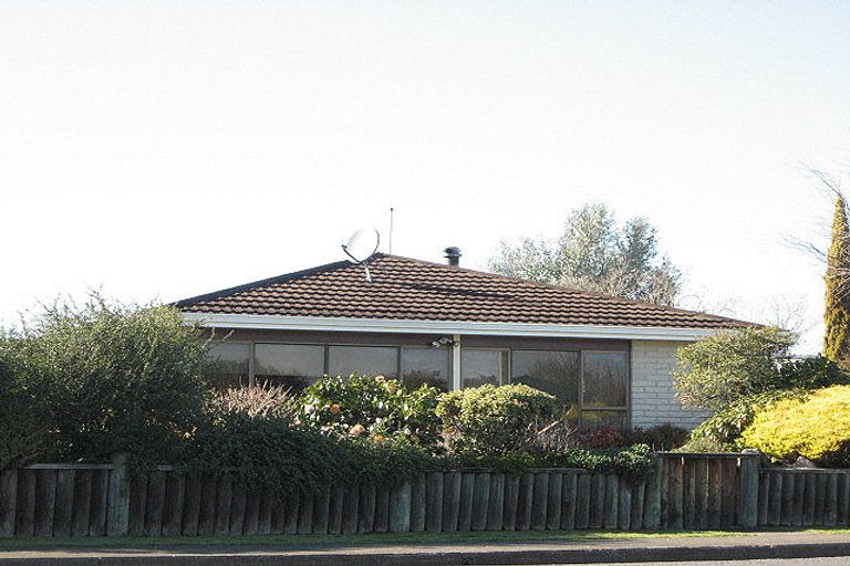 Photo of property in 3/5 Hinemoa Terrace, Waipukurau, 4200