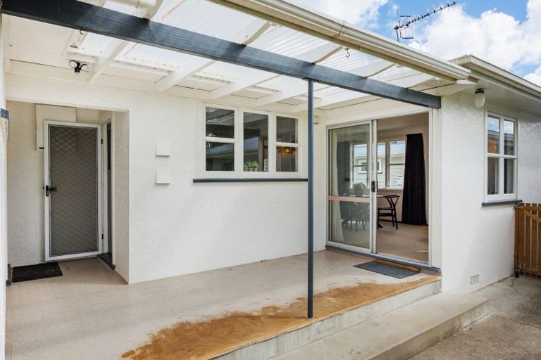 Photo of property in 7 Ruha Street, West End, Palmerston North, 4412