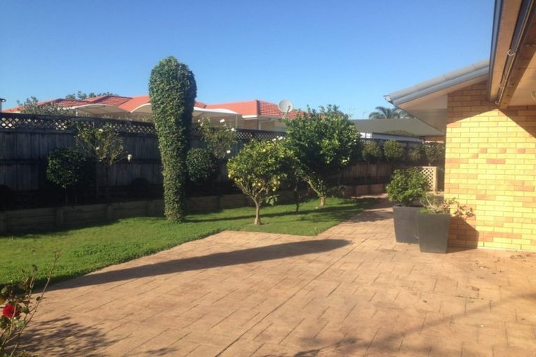 Photo of property in 9 Halstead Place, Huntington Park, Auckland, 2013