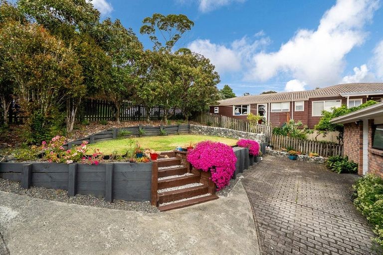 Photo of property in 1/12 Fitzwilliam Drive, Torbay, Auckland, 0630