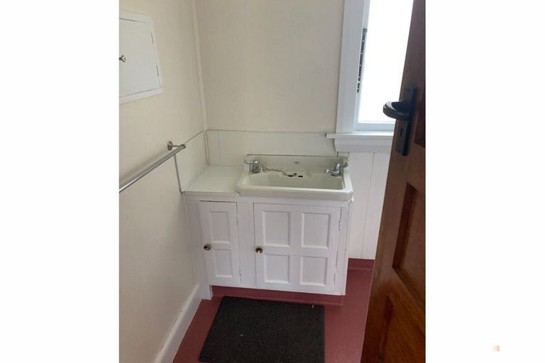 Photo of property in 17 Edward Street, Waimate, 7924