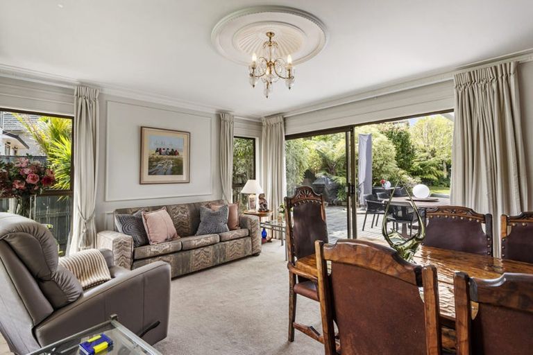 Photo of property in 2/19 Amante Crescent, Mairangi Bay, Auckland, 0630