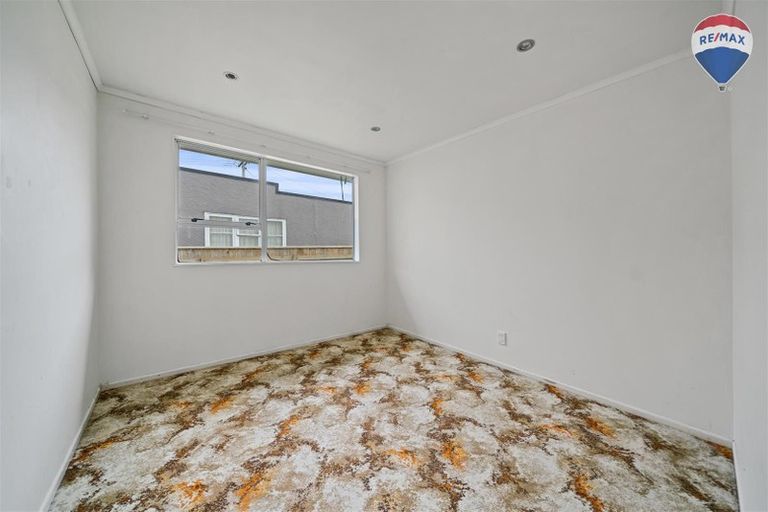 Photo of property in 2/8 Wilford Street, Wallaceville, Upper Hutt, 5018