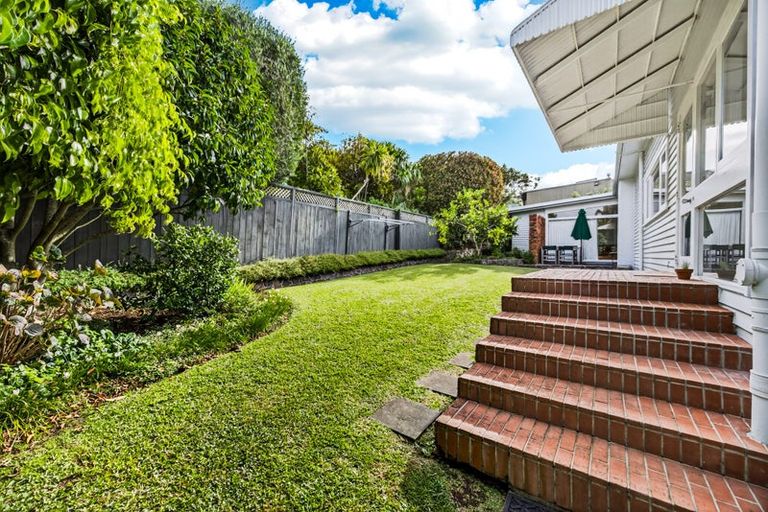 Photo of property in 7 Arthur Crescent, Hauraki, Auckland, 0622