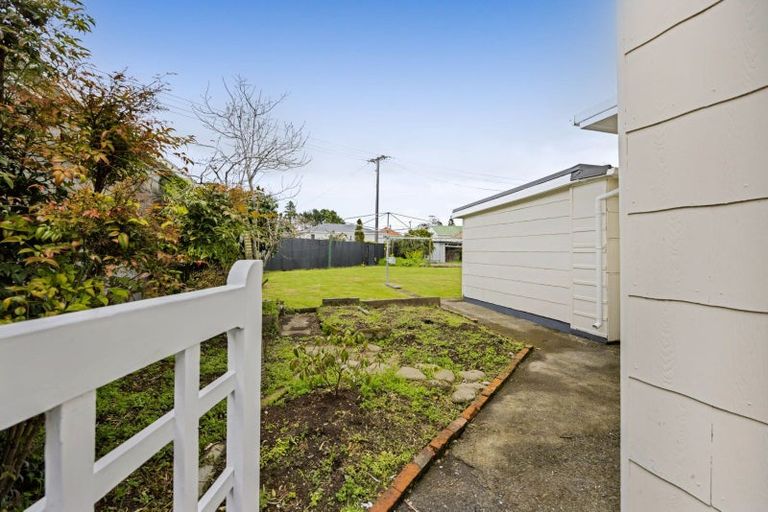 Photo of property in 5 Raleigh Street, Vogeltown, New Plymouth, 4310