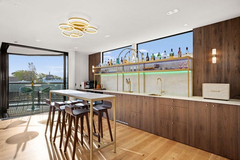 Photo of property in 1/33 Kilmore Street, Christchurch Central, Christchurch, 8013