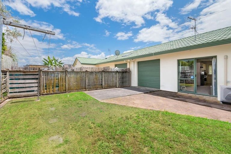 Photo of property in 2 Albizia Avenue, Henderson, Auckland, 0612