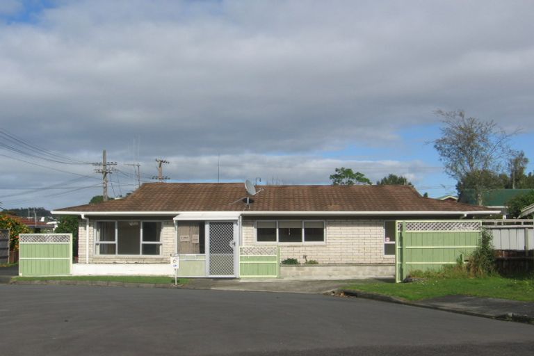 Photo of property in 6 Neil Street, Regent, Whangarei, 0112