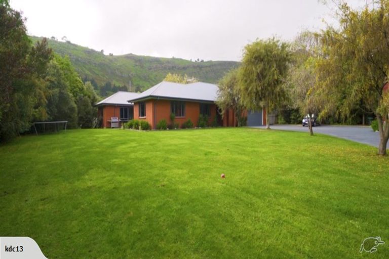 Photo of property in 10 Deavoll Place, Heathcote Valley, Christchurch, 8022