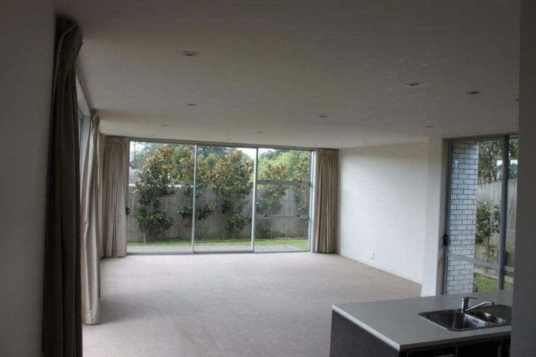 Photo of property in 715a Beach Road, Browns Bay, Auckland, 0630
