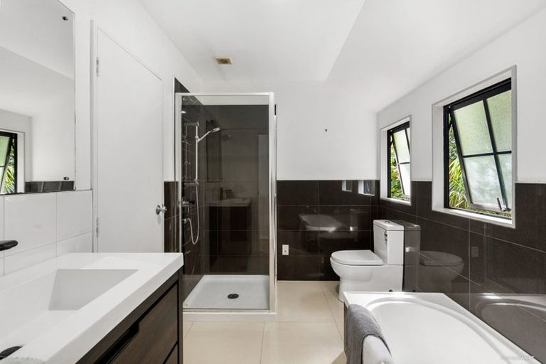 Photo of property in 3/19 Langana Avenue, Browns Bay, Auckland, 0630