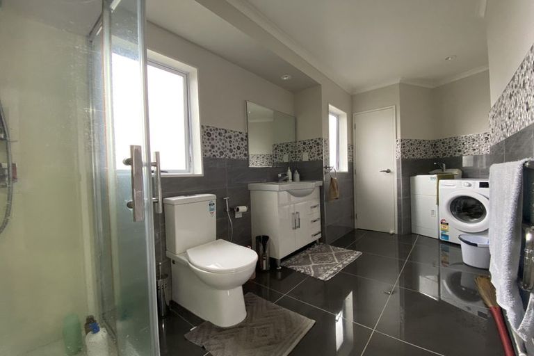 Photo of property in 53 Chatsworth Crescent, Pakuranga Heights, Auckland, 2010