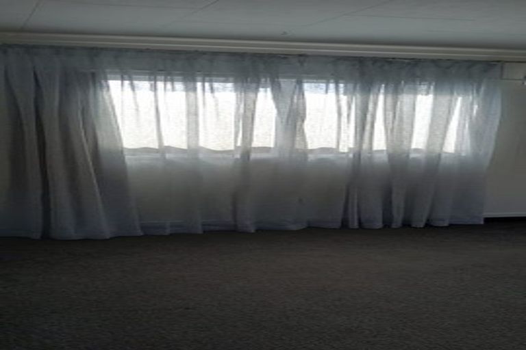 Photo of property in 74 John F Kennedy Drive, Milson, Palmerston North, 4414