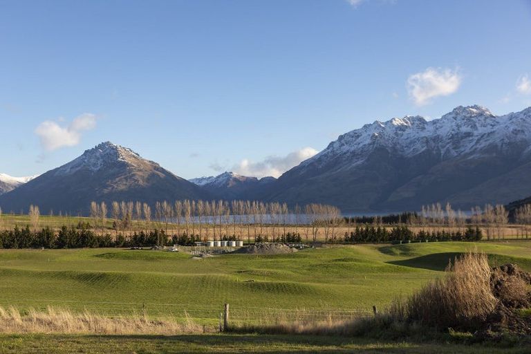 Photo of property in 61 Jacks Point Rise, Jacks Point, Queenstown, 9371