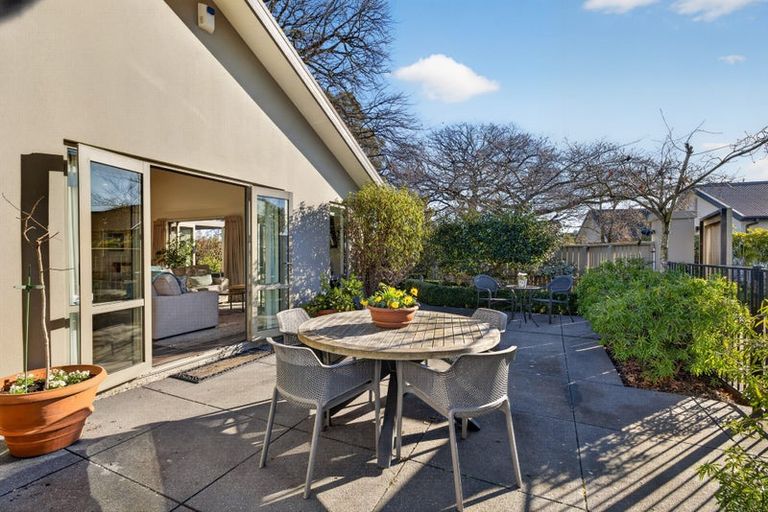 Photo of property in 6 Acorn Close, Waltham, Christchurch, 8023