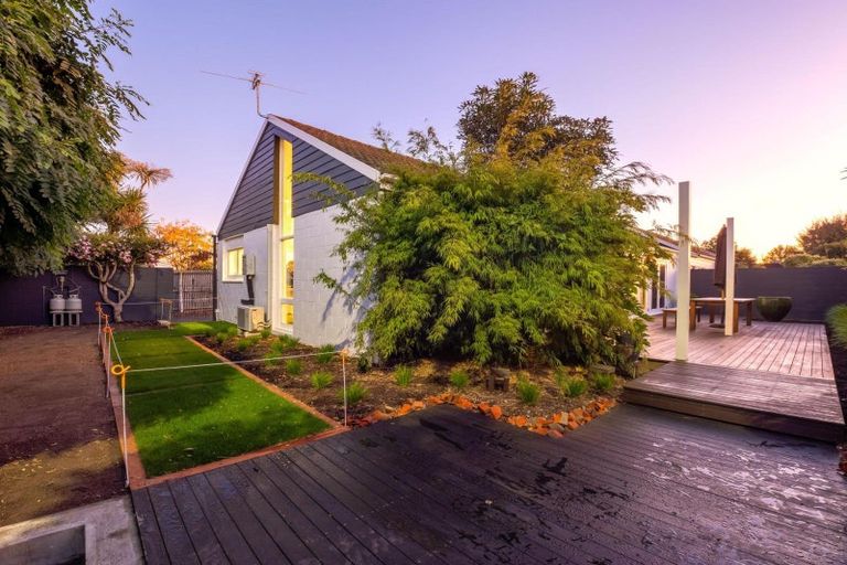 Photo of property in 3/65 Idris Road, Fendalton, Christchurch, 8052