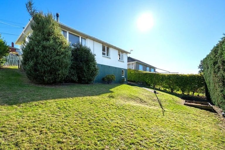 Photo of property in 23 Hanlon Street, Halfway Bush, Dunedin, 9010