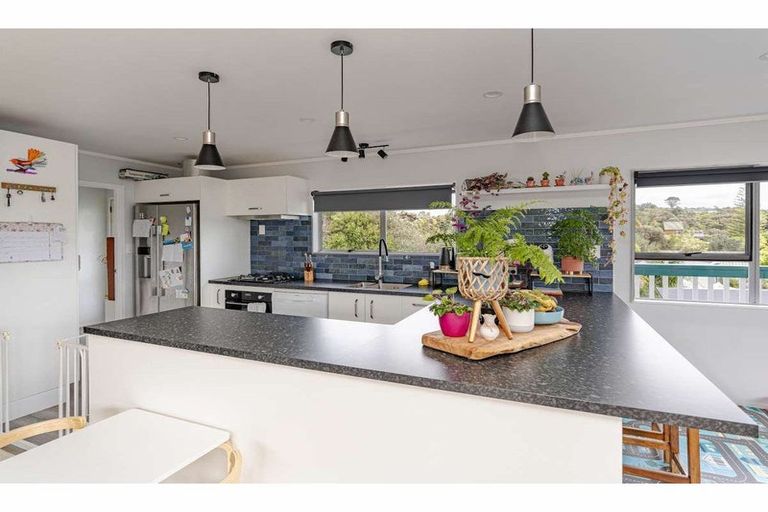 Photo of property in 83 Rangitane Loop Road, Kerikeri, 0294