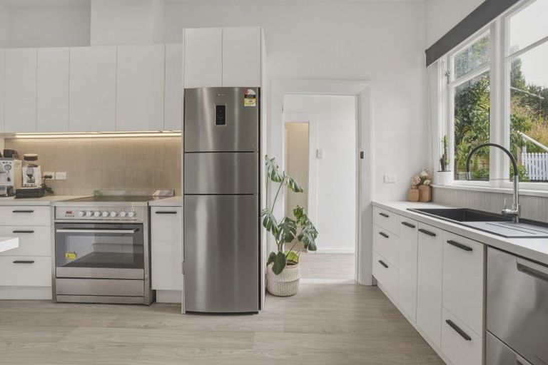 Photo of property in 24 Bridge Street, Clyde Hill, Dunedin, 9011