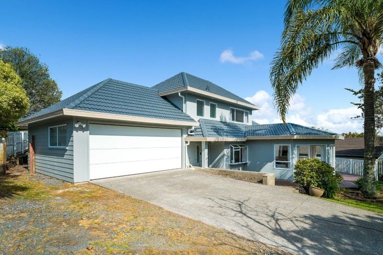 Photo of property in 13 Gala Place, Henderson, Auckland, 0612